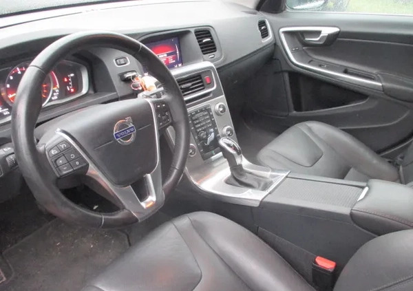 Volvo V60 cena 47000 przebieg: 71900, rok produkcji 2018 z Strzelno małe 79